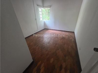 Casa en arriendo en El Poblado, Medellín · foto 12 de 16