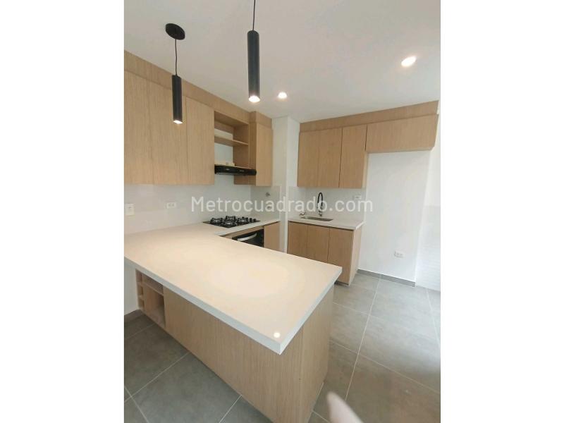 Apartamento en Arriendo, Fontibon, Rionegro - 2