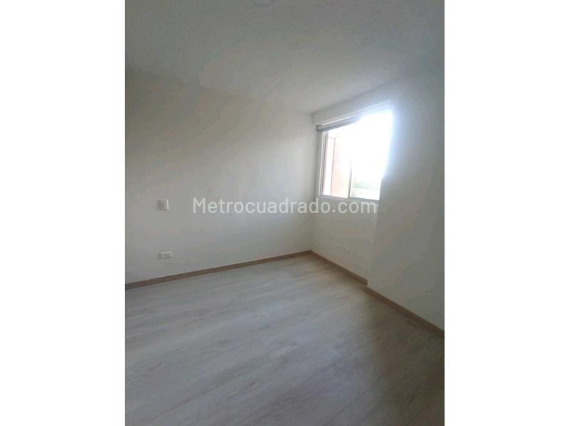 3BR Apartment in Fontibon (70 m²) - 3