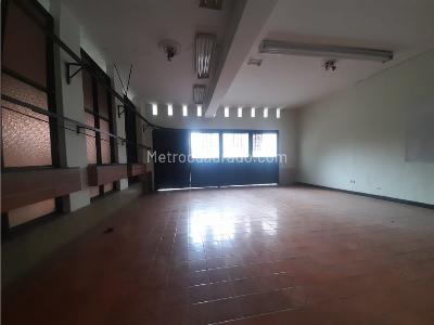 Casa de 5 alcobas en arriendo en Alameda, Medellín, 328 m² · foto 12 de 20