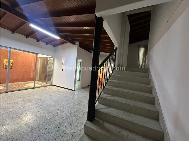 Casa de 5 Alcobas en Arriendo en Alameda - 6