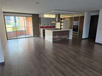 Apartamento de 3 alcobas en venta en Castropol, Medellín, 150 m² · foto 3 de 20