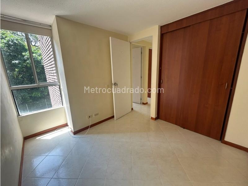 3BR Apartment for Rent in Loma del Indio with Parking - 4