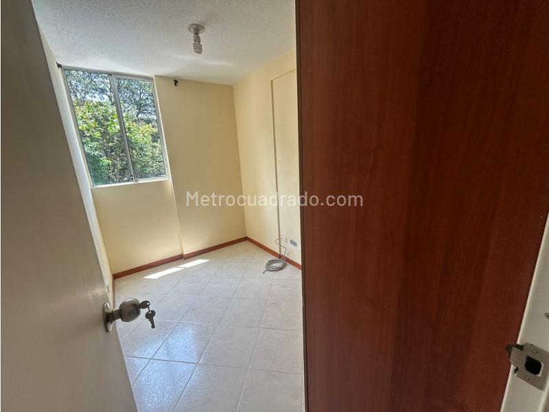 3BR Apartment for Rent in Loma del Indio with Parking - 9