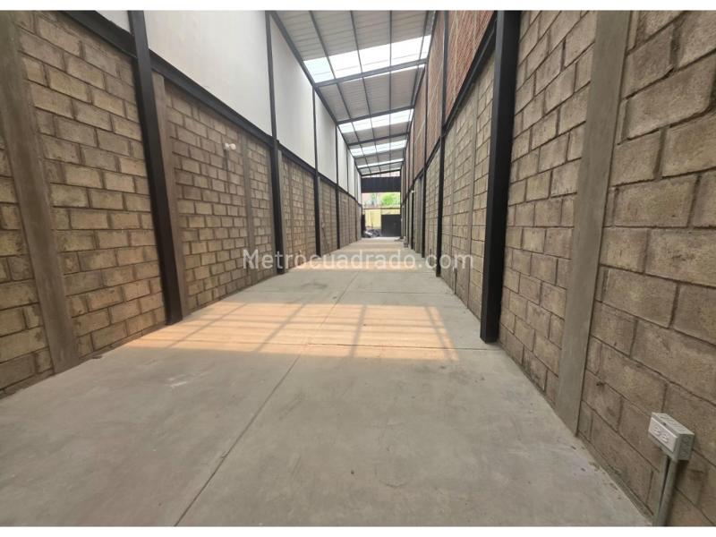 Bodega en Arriendo, Barrio Perez, Bello - Vista 3