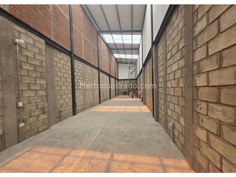Bodega en Arriendo, Barrio Perez, Bello - Vista 5