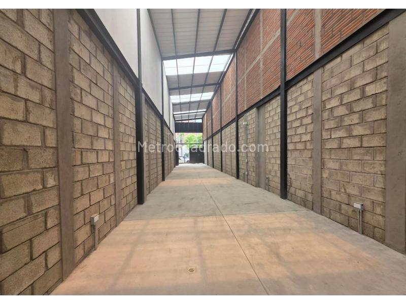 Bodega en Arriendo, Barrio Perez, Bello - Más