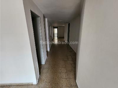 Casa de 5 alcobas en venta en La Floresta, Medellín, 147 m² · foto 4 de 20