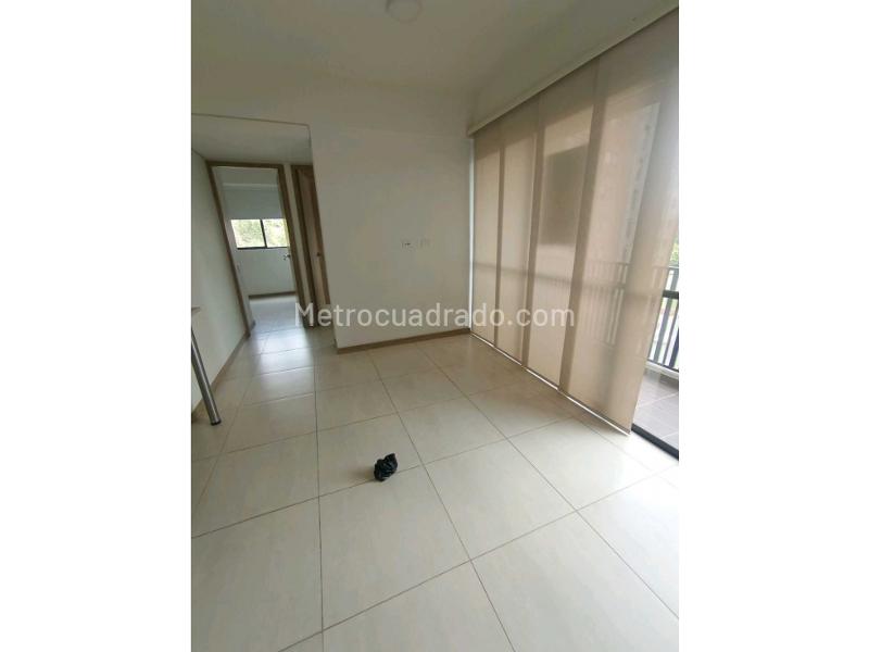 3BR Apartment in Barro Blanco (70 m²) - 3