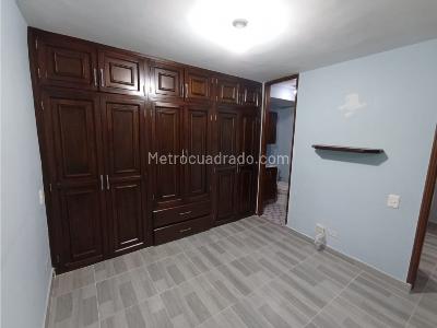 Apartamento de 3 alcobas en venta en Amazonia, Bello, 76 m² · foto 3 de 15