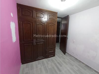 Apartamento de 3 alcobas en venta en Amazonia, Bello, 76 m² · foto 9 de 15