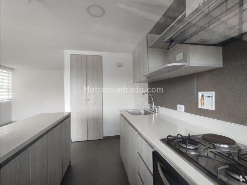 Apartamento en Arriendo, Macedonia, Retiro - 3