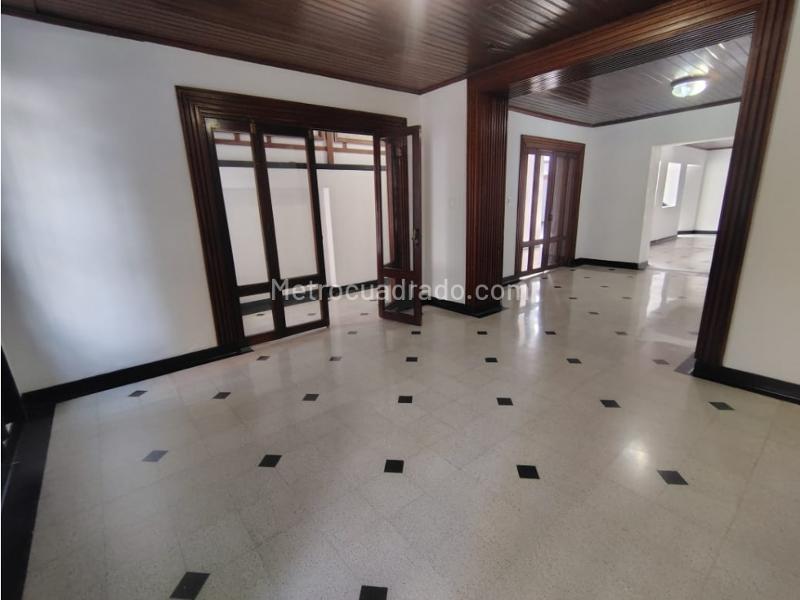 Commercial House for Rent in Prado Centro