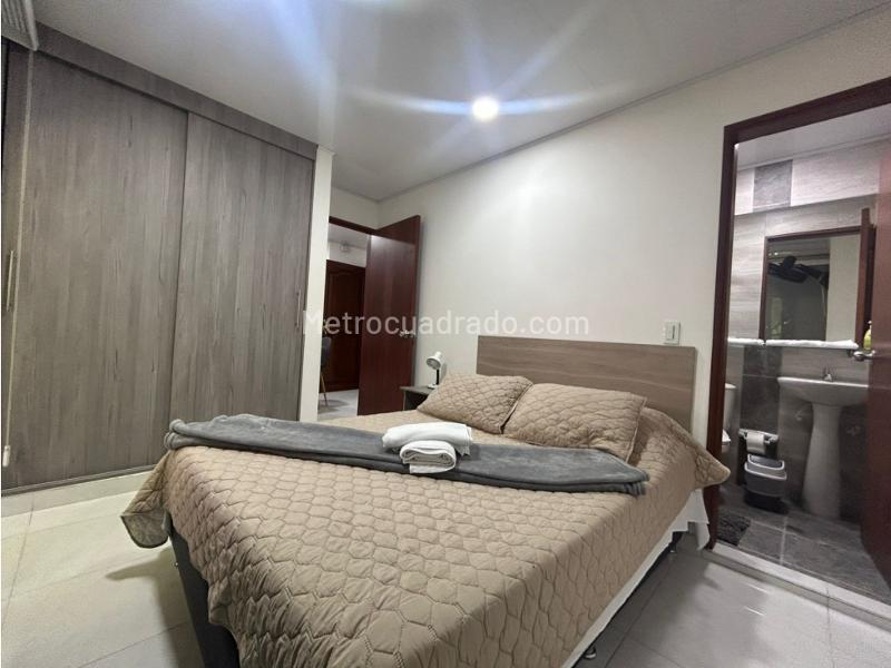 Modern 2BR Apartment in Belen La Palma - 9