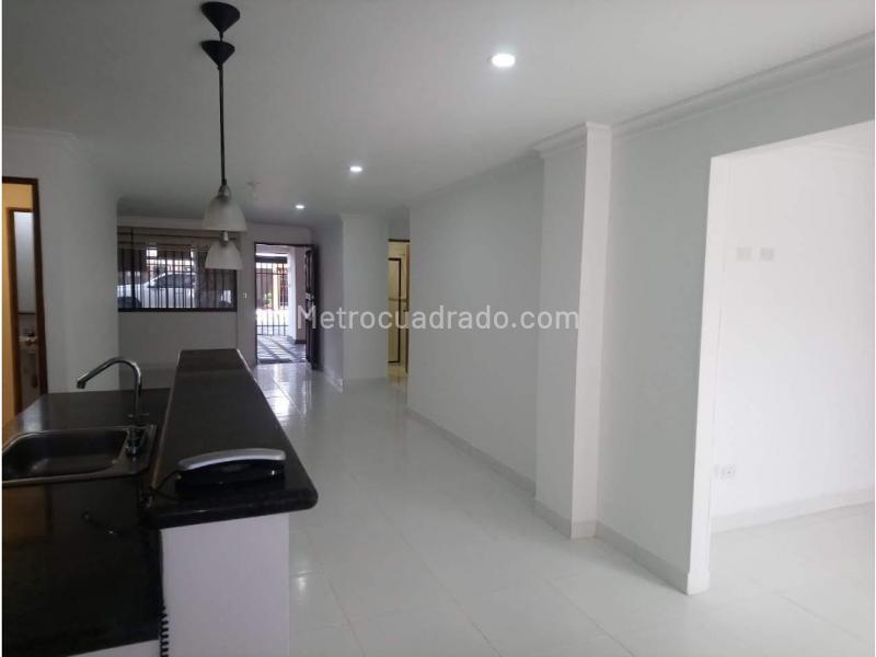 Spacious 3BR House with Service Room in Belen La Palma - 7