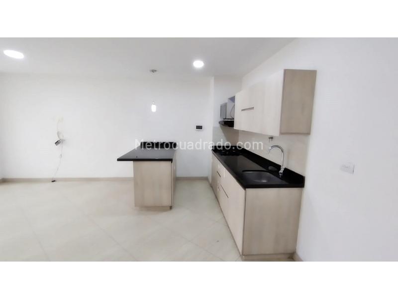 Modern 3BR Apartment in El Nogal - 2