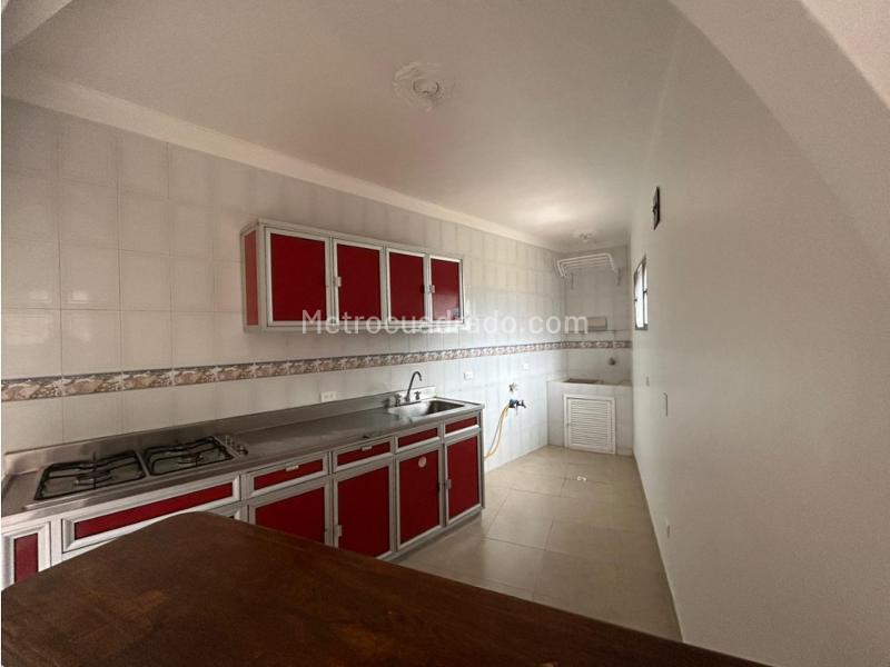 Apartamento en Arriendo de 2 Alcobas Cerca a Sala de Velación - 3