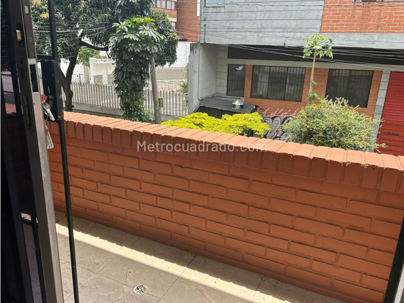 Apartamento en Arriendo de 2 Alcobas Cerca a Sala de Velación - 7