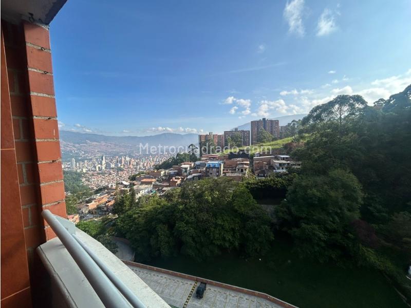 2BR Apartment with Amenities in Loma Del Indio - 9