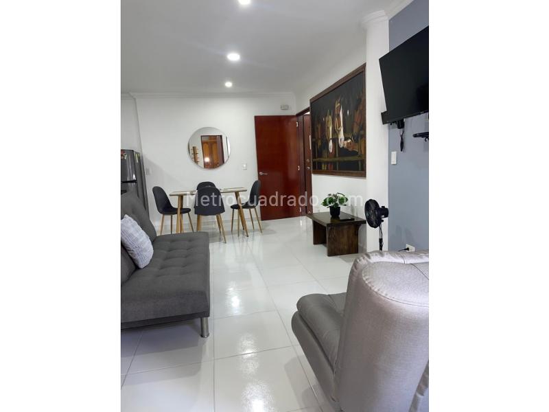 Spacious 2BR Apartment in Belen La Palma - 5