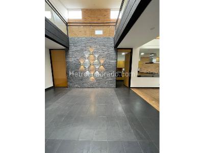 Casa de 4 alcobas en venta en Zuñiga, Envigado, 360 m² · foto 8 de 20