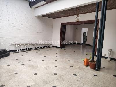Casa de 5 alcobas en venta en Prado Centro, Medellín, 415 m² · foto 10 de 20