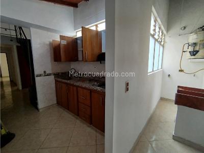 Apartamento de 4 alcobas en arriendo en El Velodromo, Medellín, 150 m² · foto 3 de 20