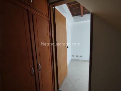 Apartamento de 4 alcobas en arriendo en El Velodromo, Medellín, 150 m² · foto 5 de 20