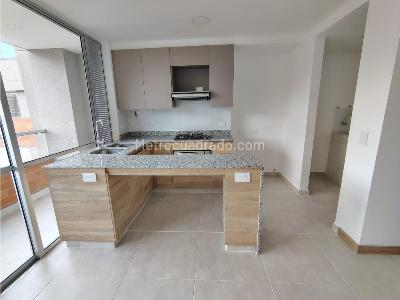 Apartamento de 2 alcobas en venta en Sabaneta, Sabaneta, 62 m² · foto 2 de 16
