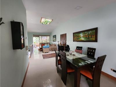 Casa de 4 alcobas en venta en Estadio, Medellín, 160 m² · foto 4 de 18
