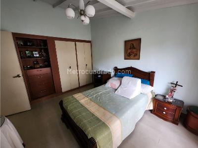 Casa de 4 alcobas en venta en Estadio, Medellín, 160 m² · foto 6 de 18
