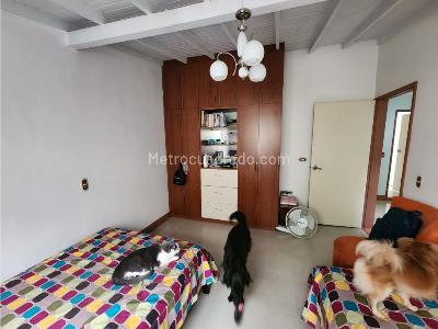Casa de 4 alcobas en venta en Estadio, Medellín, 160 m² · foto 9 de 18