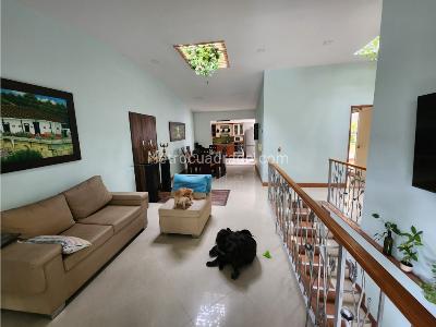 Casa de 4 alcobas en venta en Estadio, Medellín, 160 m² · foto 10 de 18