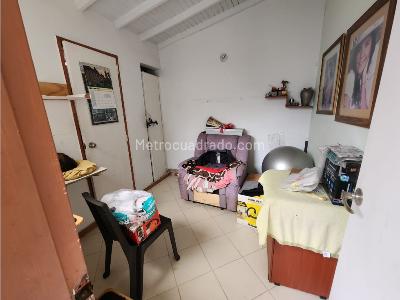 Casa de 4 alcobas en venta en Estadio, Medellín, 160 m² · foto 18 de 18
