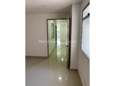 Apartamento de 3 alcobas en arriendo en La Castellana, Medellín, 144 m² · foto 9 de 14