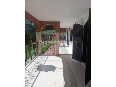 Casa de 5 alcobas en arriendo en Llano Grande, Rionegro, 420 m² · foto 3 de 20