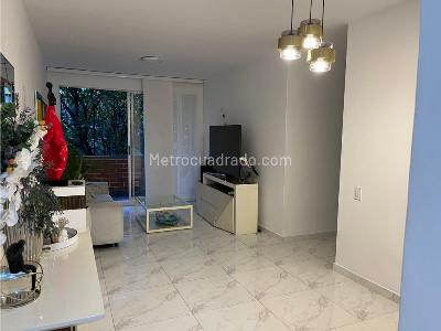 Apartamento en venta en Castropol, Medellín · foto 3 de 14