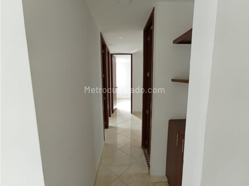 Piso – Bello, Cabañas - Más