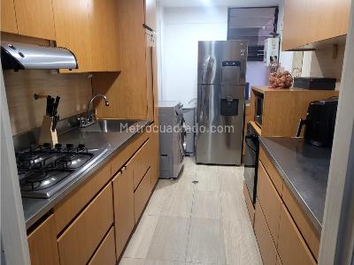 Apartamento en venta en El Poblado, Medellín · foto 2 de 8