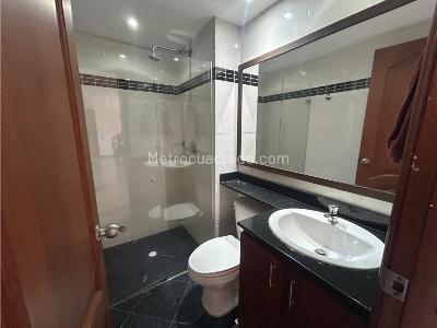 Apartamento de 3 alcobas en arriendo en Laureles, Medellín, 100 m² · foto 4 de 19
