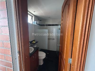 Apartamento de 3 alcobas en arriendo en Laureles, Medellín, 100 m² · foto 8 de 19
