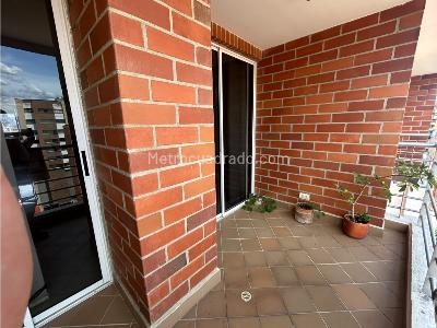 Apartamento de 3 alcobas en arriendo en Laureles, Medellín, 100 m² · foto 12 de 19