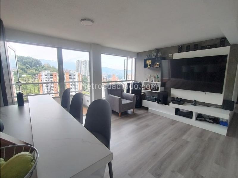 Piso – Medellín, La Candelaria - Vista 3