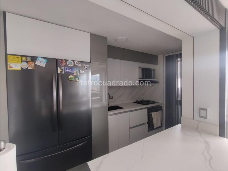 Piso – Medellín, La Candelaria - Más