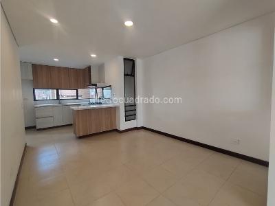 Apartamento de 3 alcobas en arriendo en El Poblado, Medellín, 138 m² · foto 3 de 20