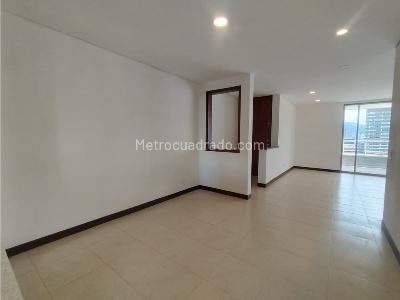 Apartamento de 3 alcobas en arriendo en El Poblado, Medellín, 138 m² · foto 4 de 20