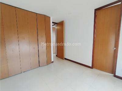 Apartamento de 3 alcobas en arriendo en El Poblado, Medellín, 138 m² · foto 13 de 20