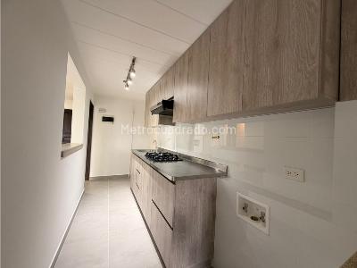 Apartamento de 3 alcobas en arriendo en Los Parra, Medellín, 75 m² · foto 2 de 13