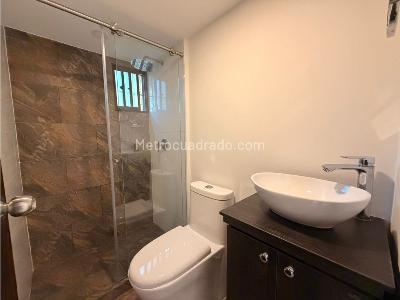 Apartamento de 3 alcobas en arriendo en Los Parra, Medellín, 75 m² · foto 7 de 13