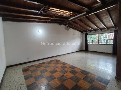 Casa de 4 alcobas en venta en Prado Centro, Medellín, 198 m² · foto 3 de 18